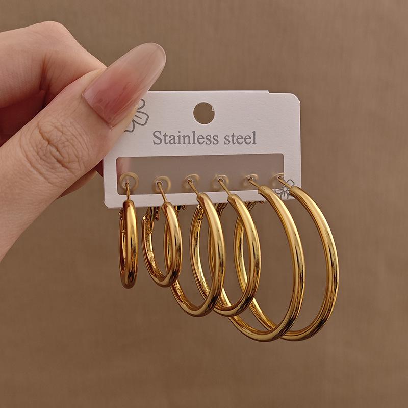 Gold-Plated Stainless Steel Heart and Star Hoop Earrings, Non-Fading, Large and Exaggerated Design.