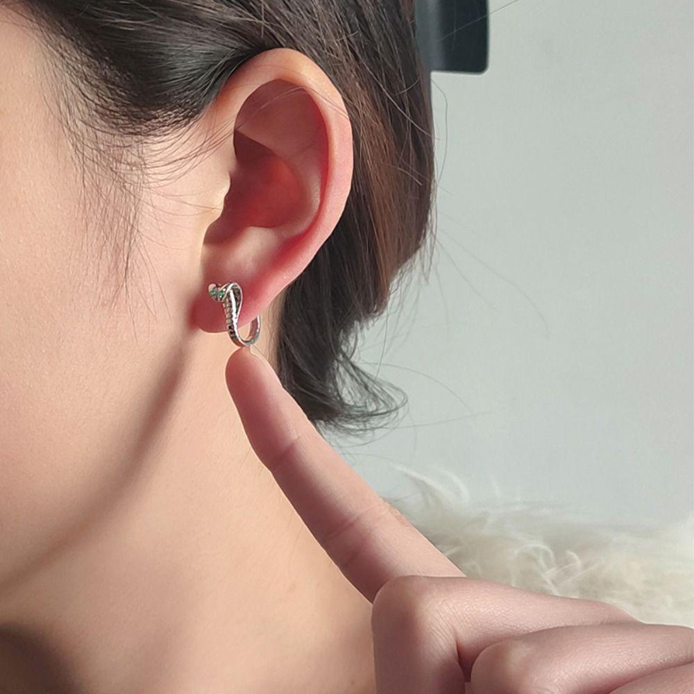 Snake-shaped Green Eye Snake Earrings Niche Design Men's Ear Hoops Fashion Ear Buckle  Daily Wear