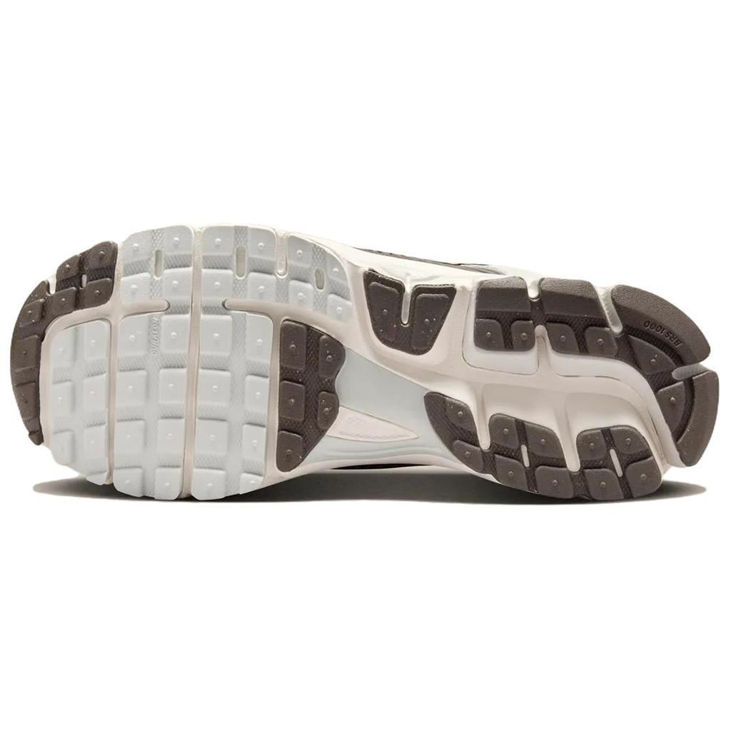 New Nike Zoom Vomero 5 Light Bone Ironstone Women's HM9657-001