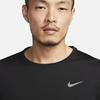 Nike Men's DV9316 Short Sleeve T-Shirt