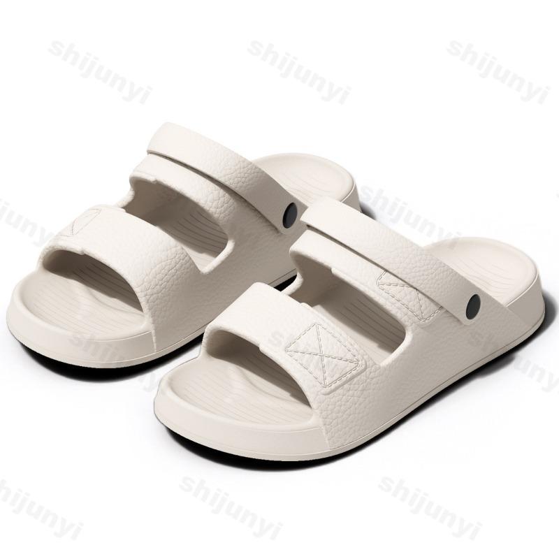 Fashion Men's Summer Driving Slippers 2025 New Style Non Slip Odor Resistant Outdoor Beach Hollow Breathable Comfortable Casual Sandals