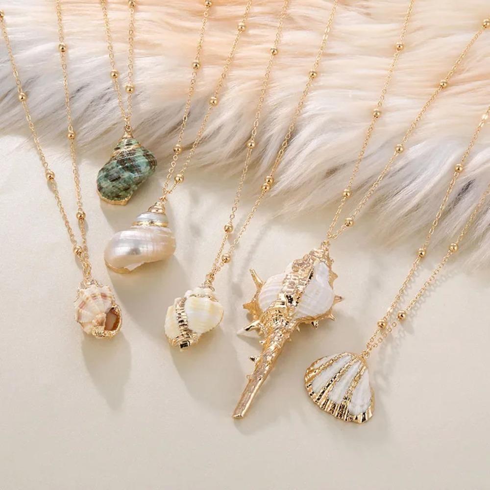 Shell Pendant Necklace Natural Shell Gold Color Cowrie Women Best Friend Shellfish Seashell Necklace Bohemian Jewelry for Femme