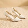 Fashion 2024 New French Pointed Shallow Mouth Fine Heel Bridal Pumps Wedding Shoes for Women with a Princess Style Pearl High Heels