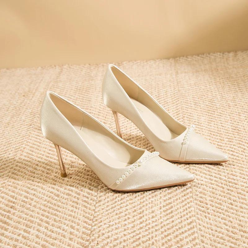 2024 New French Pointed Shallow Mouth Fine Heel Bridal Pumps Wedding Shoes for Women with a Princess Style Pearl High Heels