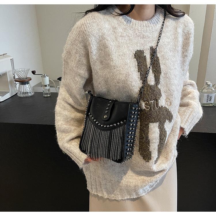 Fashion Pioneer! New Bucket Bag, European and American Locomotive Wind Is Coming