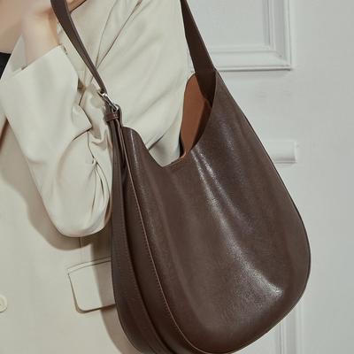 Large Capacity Commuter Simple Tote Bag for Women 2025 New Vintage Style Genuine Leather Crescent Bag Niche Versatile Shoulder Bag