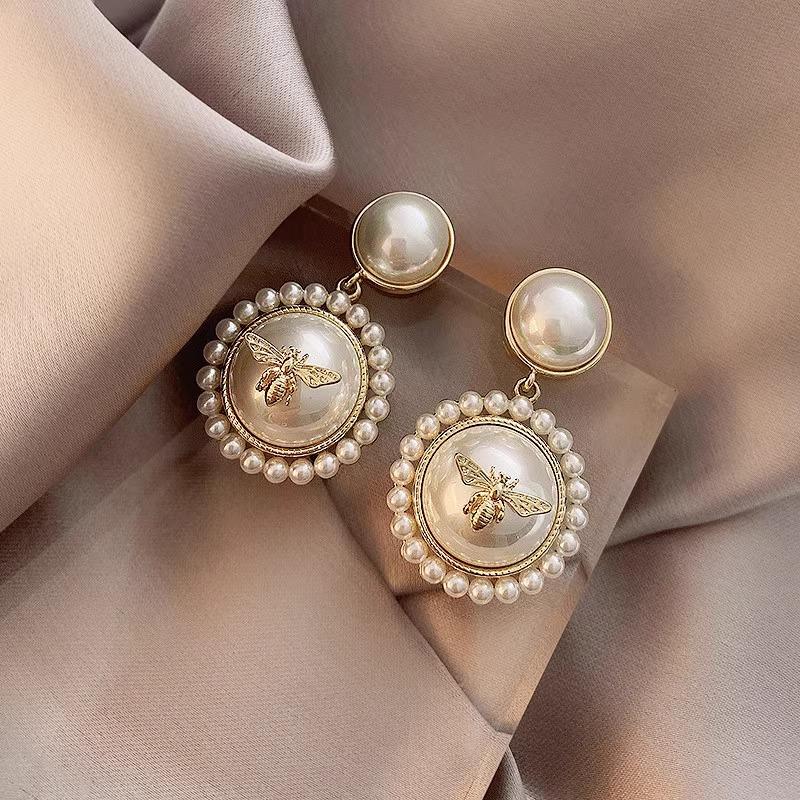 

Pearl Earrings, 925 Silver Hook Short Hair Accessory, Stylish and Elegant Design