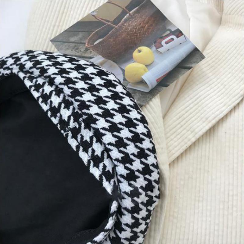 Autumn Winter Houndstooth Beret Hats for Ladies Casual British Flat Top Hat Elegant Wool Without Eaves Painter Hats
