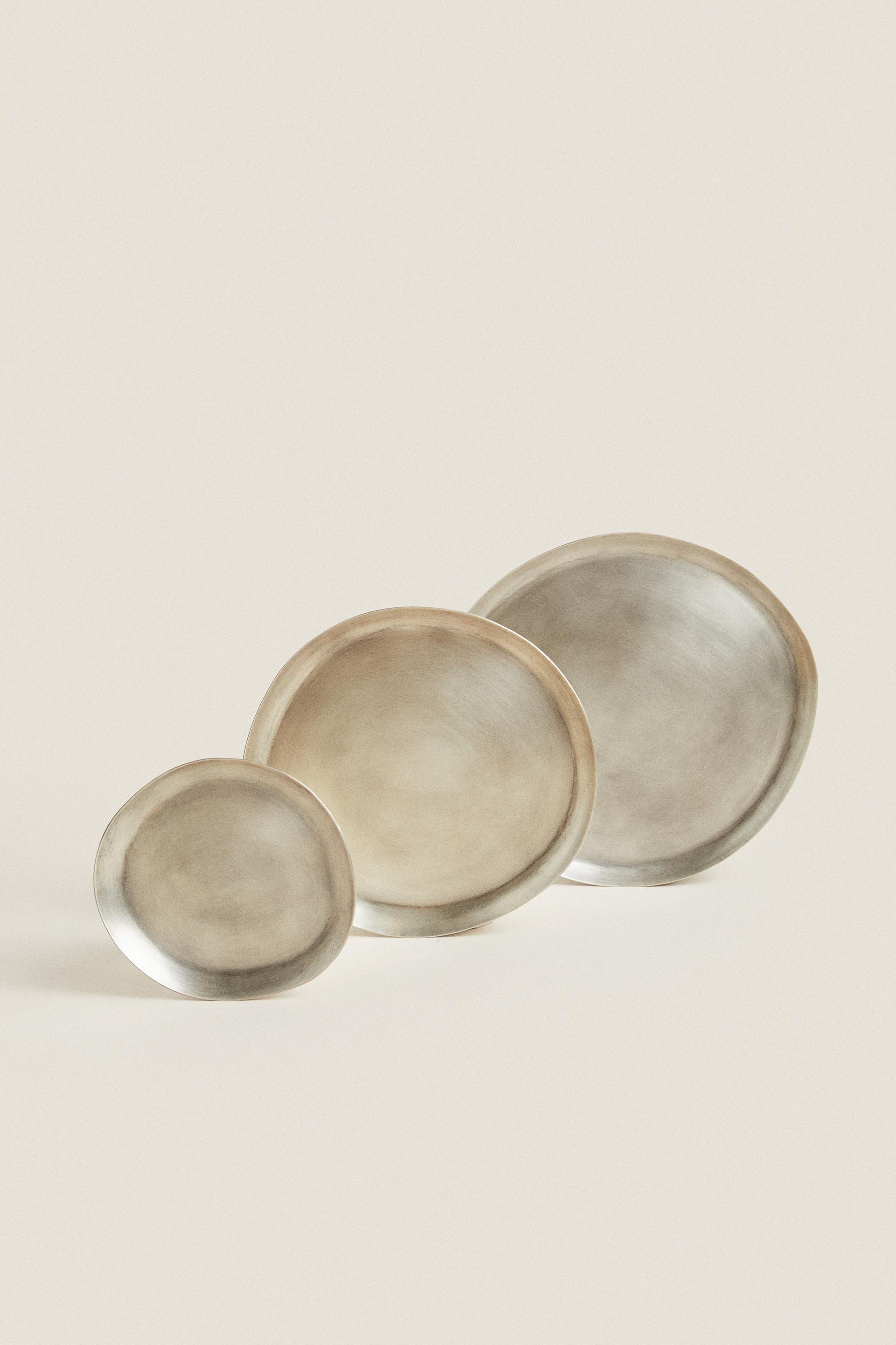 

ДЕКОРАТИВНЫЙ НЕПРАВИЛЬНЫЙ МЕТАЛЛИЧЕСКИЙ ПОДНОС