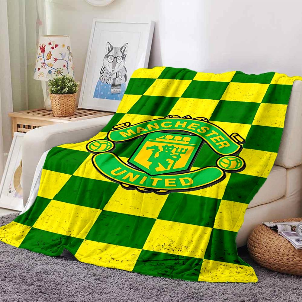 Manchester Football Club Crest Blankets Flannel Printed Breathable Warm Throw Blanket for Home Office Bedspreads 0708a6