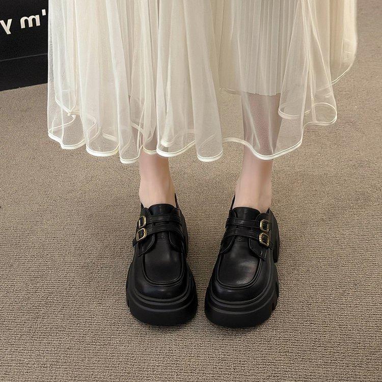 Brown retro small leather shoes women's autumn 2025 new versatile British style thick-soled heightening one-pedal loafers