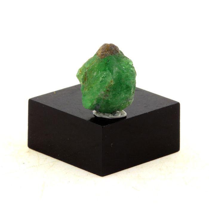 Pierres et Minéraux. Grenat Tsavorite. 5.83 ct. Manyara Region, Tanzanie.