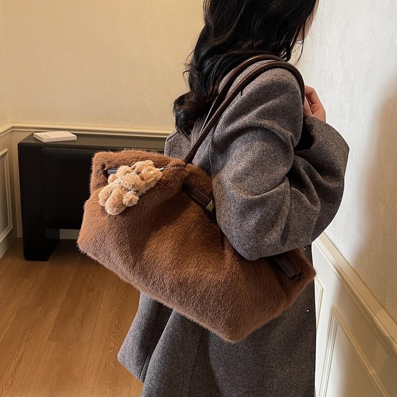 2025 Luxury Women's Fluffy Tote Bag - High-End, Large Capacity for Autumn/Winter