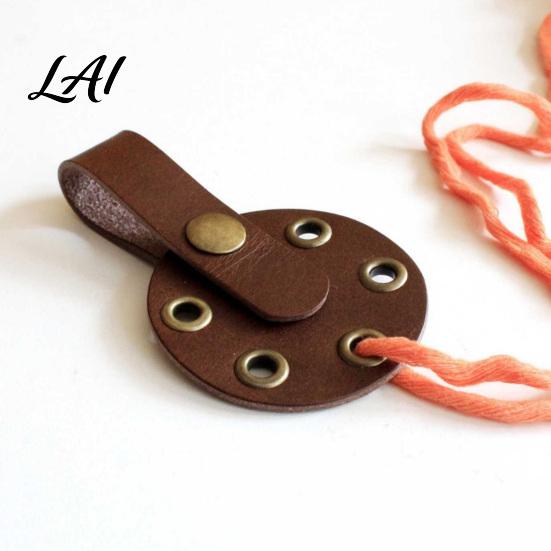 Knitting Accessories Faux Leather Yarn Divider 5 Holes Organizer Portable Guide Round Wool Splitter Separator Crocheting Tool