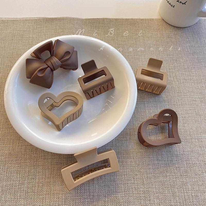 New Hair Claws Elegant Acrylic Hairpins Barrette Crab Hair Clips Headwear for Women Girls Fashion Hair Accessories Gifts