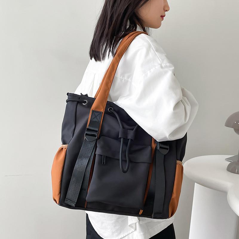 

2023 New Student Large Capacity Color Block Tote Bag Casual Shoulder Bag For Daily Use Black