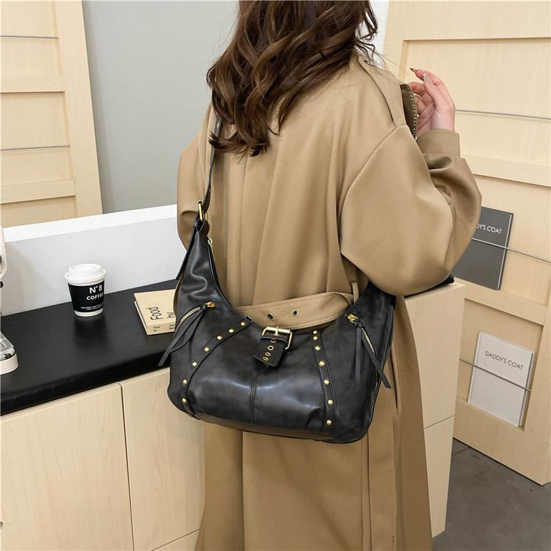 Foreign Order Retro Bag Women's Large Capacity 2025 New Autumn and Winter Niche Retro Shoulder Messenger Bag Commuter Dumpling Bag