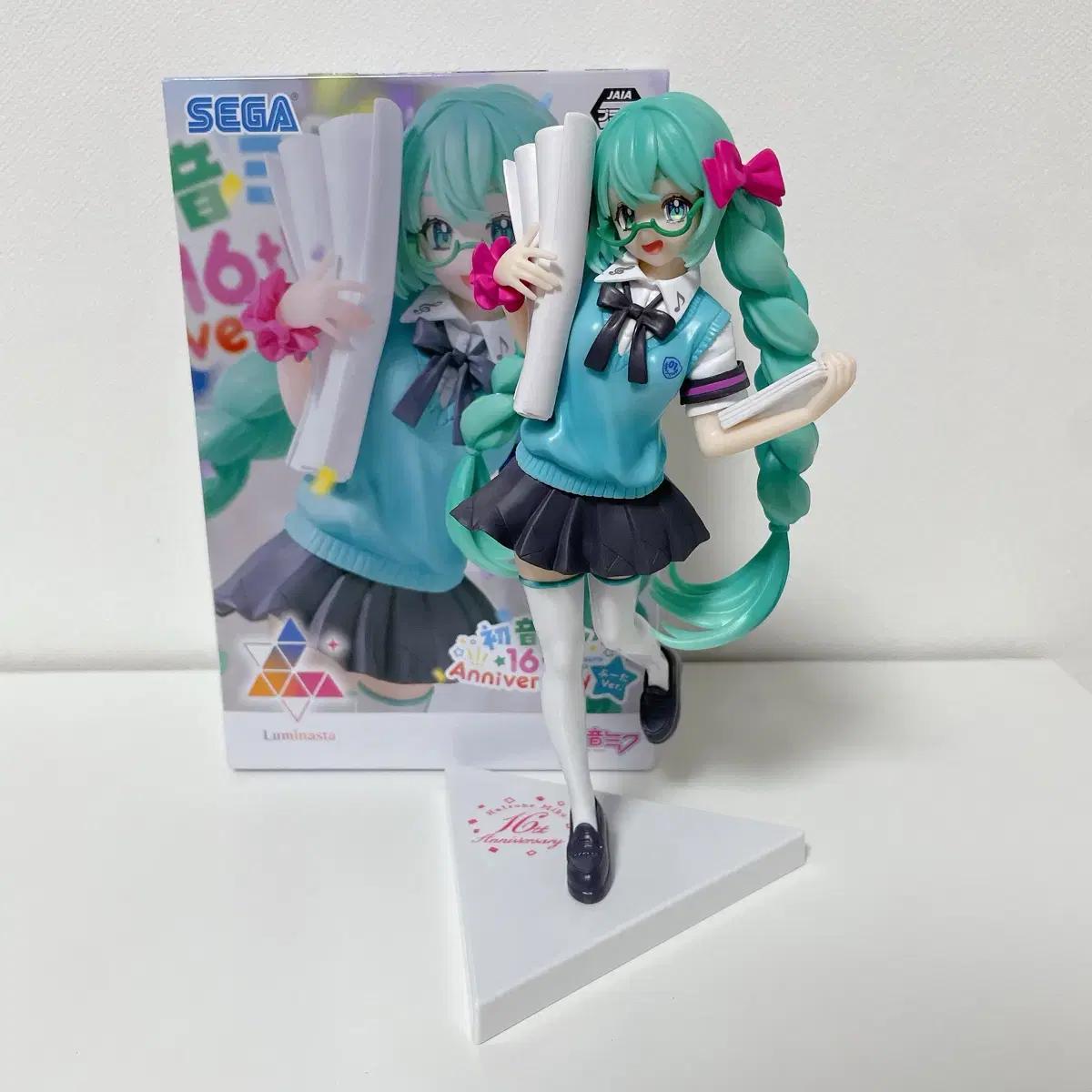 

Hatsune Miku 16th Anniversary Очки Buta Ver Luminastar Фигурка