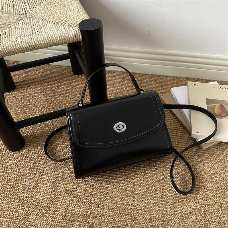 Niche High-end Small Square Bag Women's Shoulder Armpit Bag High-end Versatile Crossbody Bag