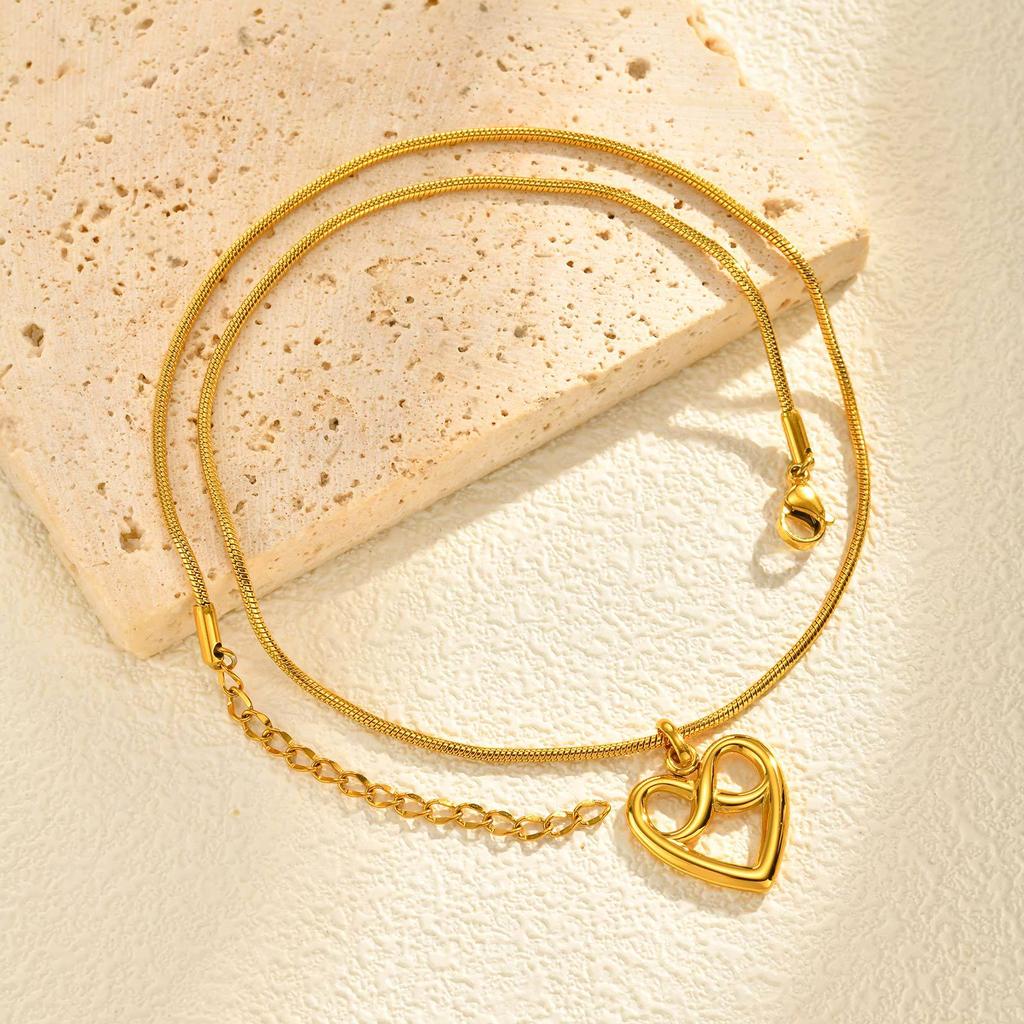 Stainless Steel Heart Infinity Pendant Necklace Plated 18K Gold Wind Niche Snake Chain Necklace Nc-2435