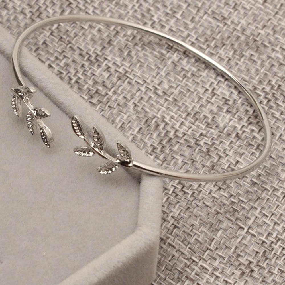 Women Stylish Leaves Cuff Women Bracelet Delicate Leaf Open Bangle Bracelet