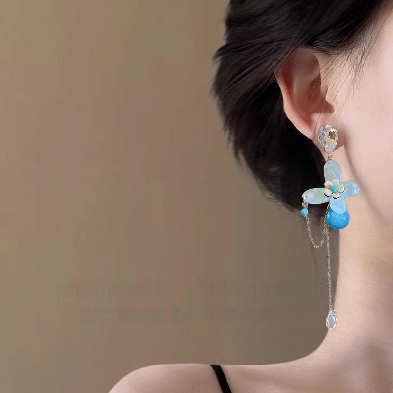 Diamond Butterfly Flower Fringed Earrings Exquisite Fashion Design Stud Earrings, Earrings, Light Luxury Temperament Personalized Earrings