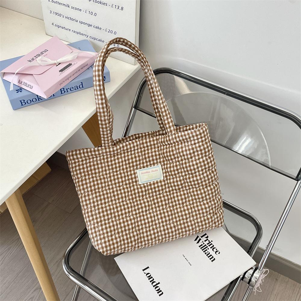 

Autumn new quilted padded love plaid tote bag single shoulder women s large-capacity handbag