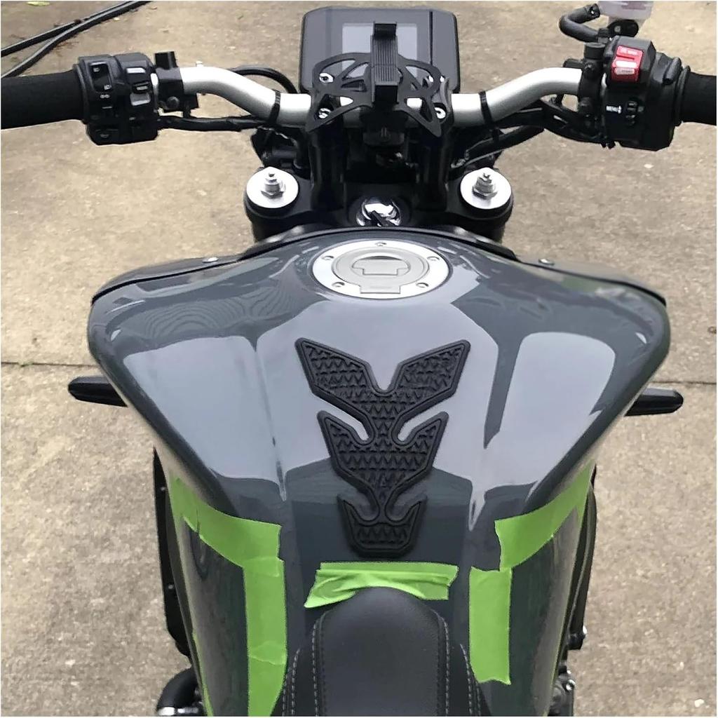Tank pad for Yam&aha MT-09 MT09 MT 09 2021 2022 2023 Motorcycle Non-Slip Side Fuel Tank Pad Stickers Rubber Sticker, A Set