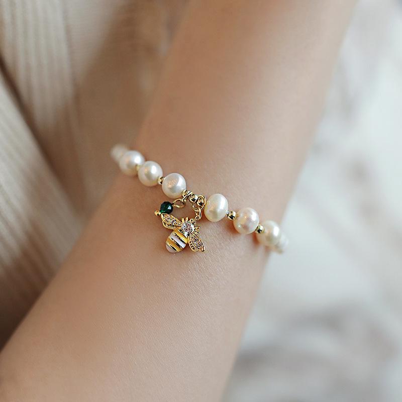 Bee Design Freshwater Pearl Bracelet for Women - Simple & Fashionable Jewelry Handcuff