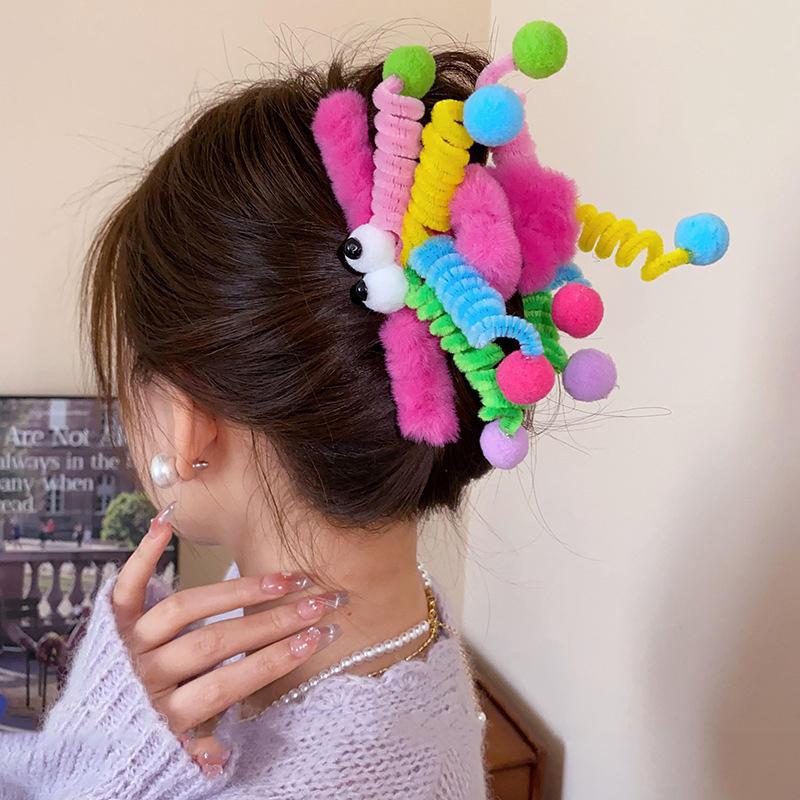 Dopamine Spring Plush Hair Clips Female Fun Quirky Shark Grab Clip Cute Woman Plush Doll Girl Grip Clip Headwear Gifts