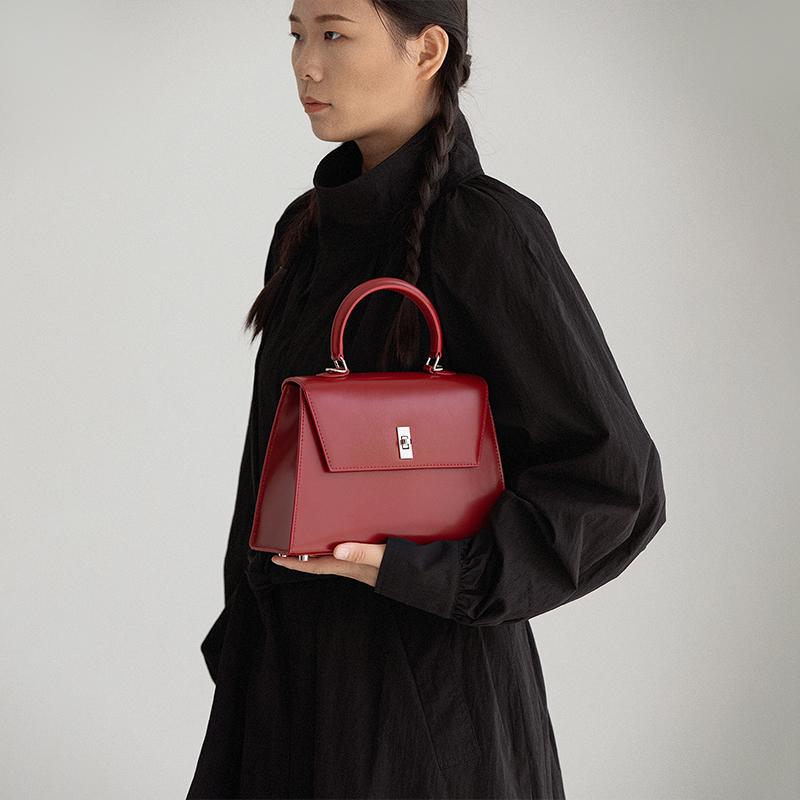 VENOF  Red Wedding-Themed Genuine Leather Handbag: Crossbody, Single-Shoulder & Top-Handle, Premium & Unique Style