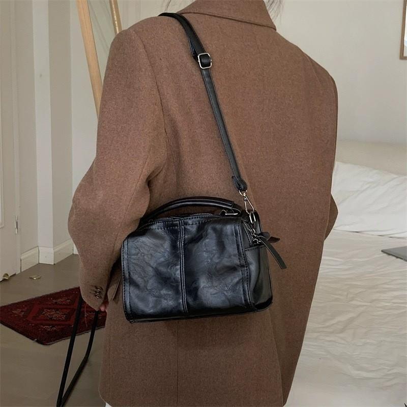 Ielgy Niche Handbag Large Capacity Tote Bag Diagonal