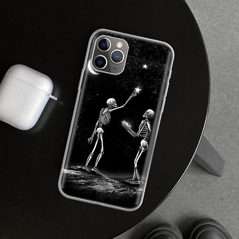 Anatomy Skeleton Heart Lovey Kiss Phone Case Cover for iPhone 11 12 13 Mini 14 15 Plus 16 Pro Max 17 Air 7 8 + SE Art Customized