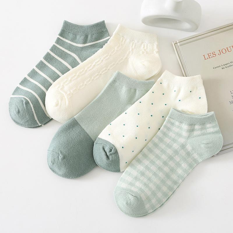 Spring Socks for Women Short Socks Low Waist Shallow Mouth Women's Socks Breathable and Sweat Absorbing Striped Collegiate Style Women's Boat Socks