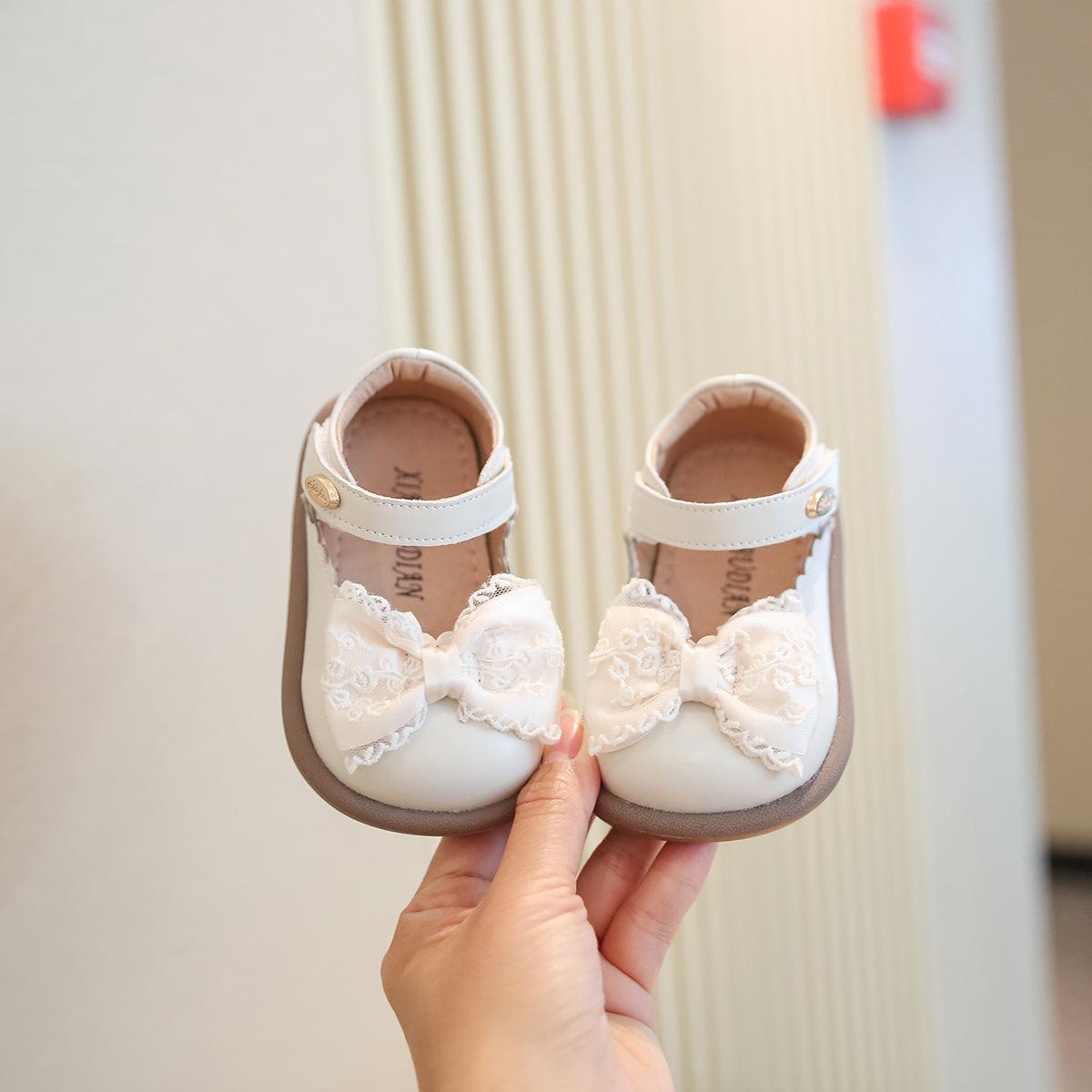 

Baby girl s toddler shoes for autumn1-2Soft-soled baby shoes, toddler princess shoes, sweet and fashionable girls single shoes 15 бежевый
