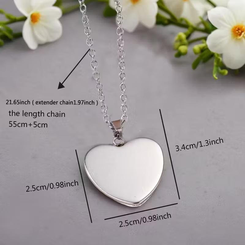 Naszyjnik z wisiorkiem w kształcie serca z wzorem książki kwiatowej