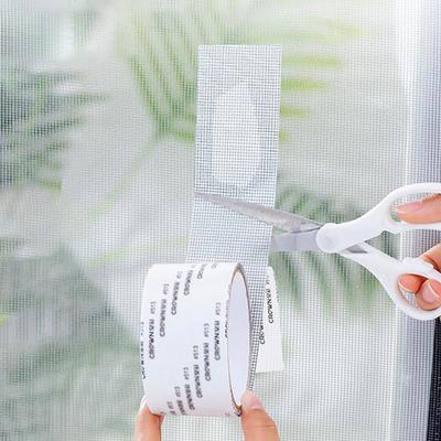 Eine Rolle Fenstergitter Reparaturband Selbstklebendes Maschenband Netz Tür Reparaturflicken Insektenschutz Mückengitter Löcher reparieren