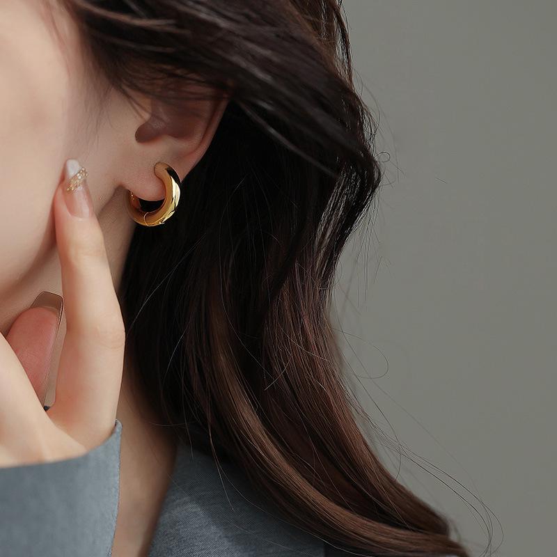 Cercei rotunzi simpli, ușori, de lux, francezi, versatili, 2024, pentru femei