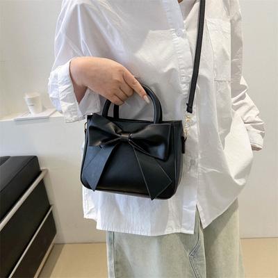 2025 Spring New Sweet Small Fresh Fashion Small Square Bag Shoulder Messenger Bag Simple Fashion Bow Women's Bag