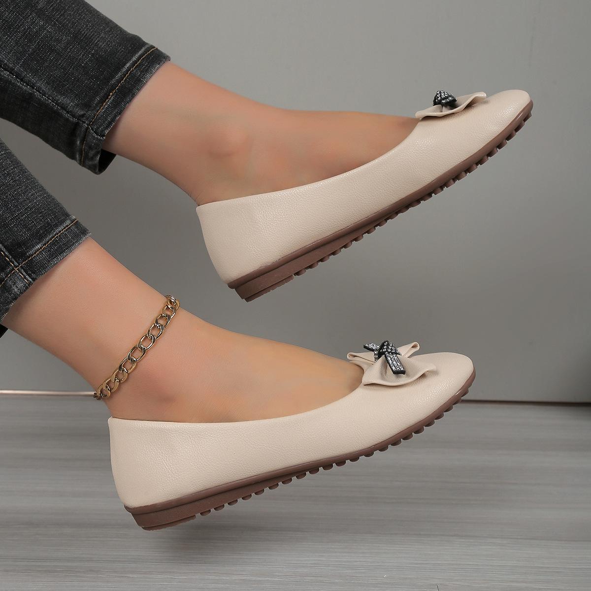 

pointed flat bottom large size women s single shoes 2024 autumn new rhinestone bow small leather shoes shallow beanie shoes 42