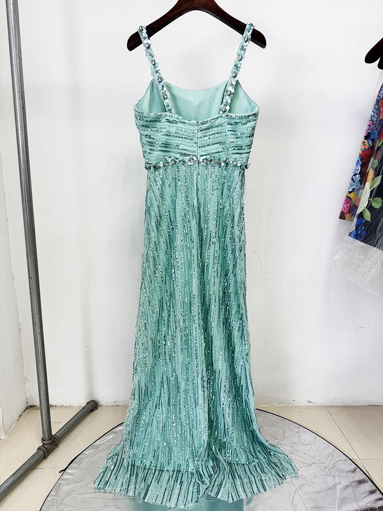 Elegant 2026 Grand Banquet Gown with Luxurious Beading & Sequins