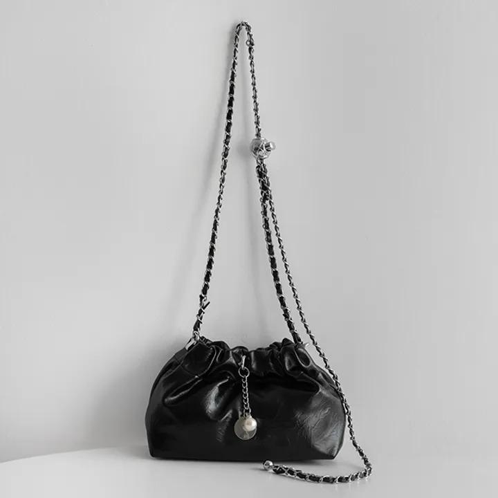 

Міні-сумка через плече зі сріблястою пряжкою (2колір) 20x13.5x9cm чорний