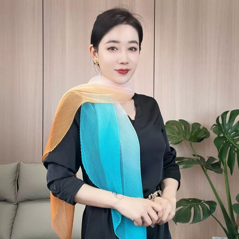 

Новый радужный градиентный плиссированный шарф, летний модный красочный многофункциональный женский шарф, универсальный шарф для танцев 135cm