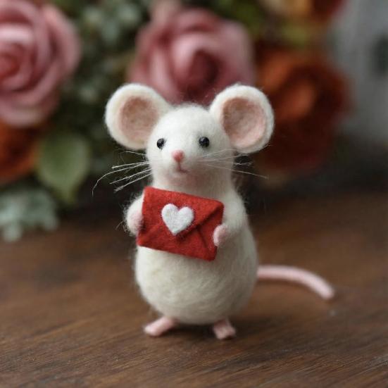 Handmade Felt Mouse Plush Toy Cute Animal Ornament Soft Charming Home Decor Unique Gift for Collectors