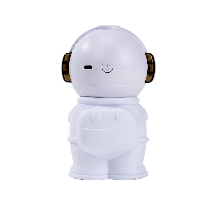USB-Powered Astronaut Desktop Humidifier - Cute & Compact for Students