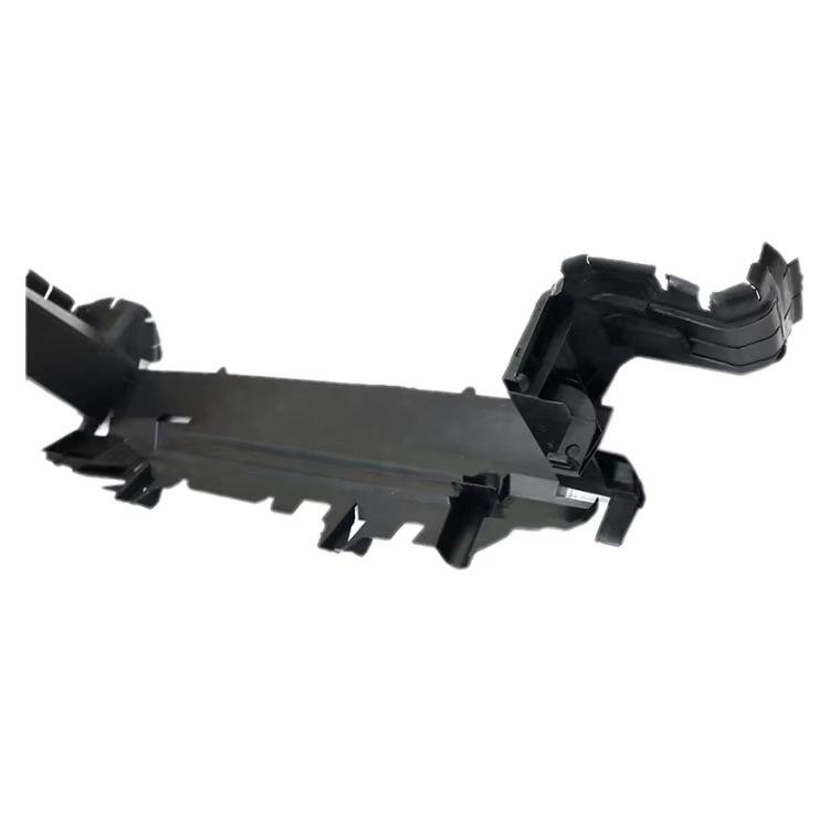 2125053130 passar luftkanalen och den främre luftdeflektorn på Mercedes-Benz W212.