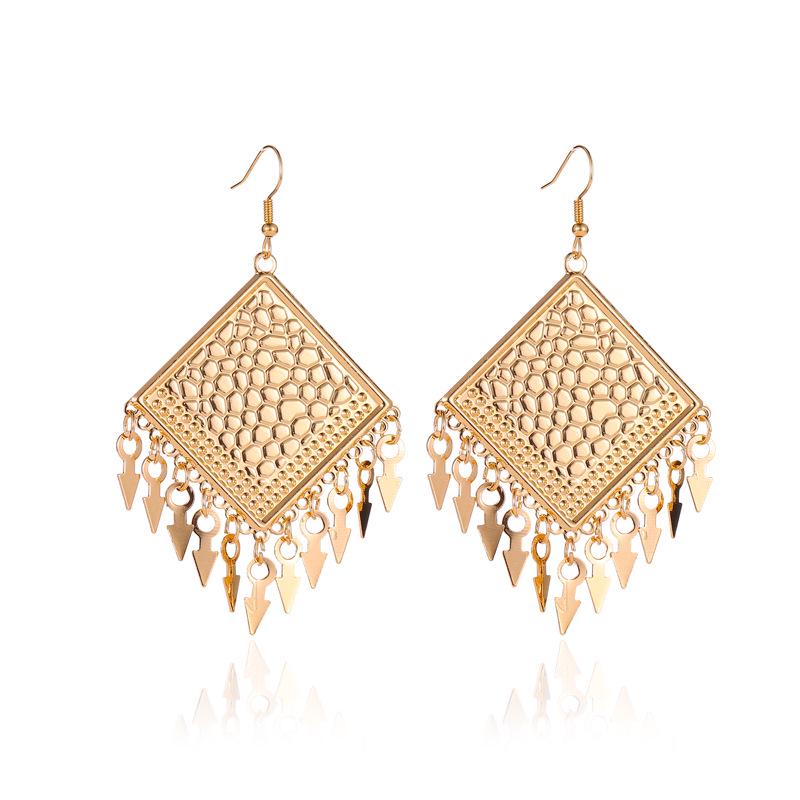 Women's Simple Fashion Long Drop Water Leaf Fringe Earrings