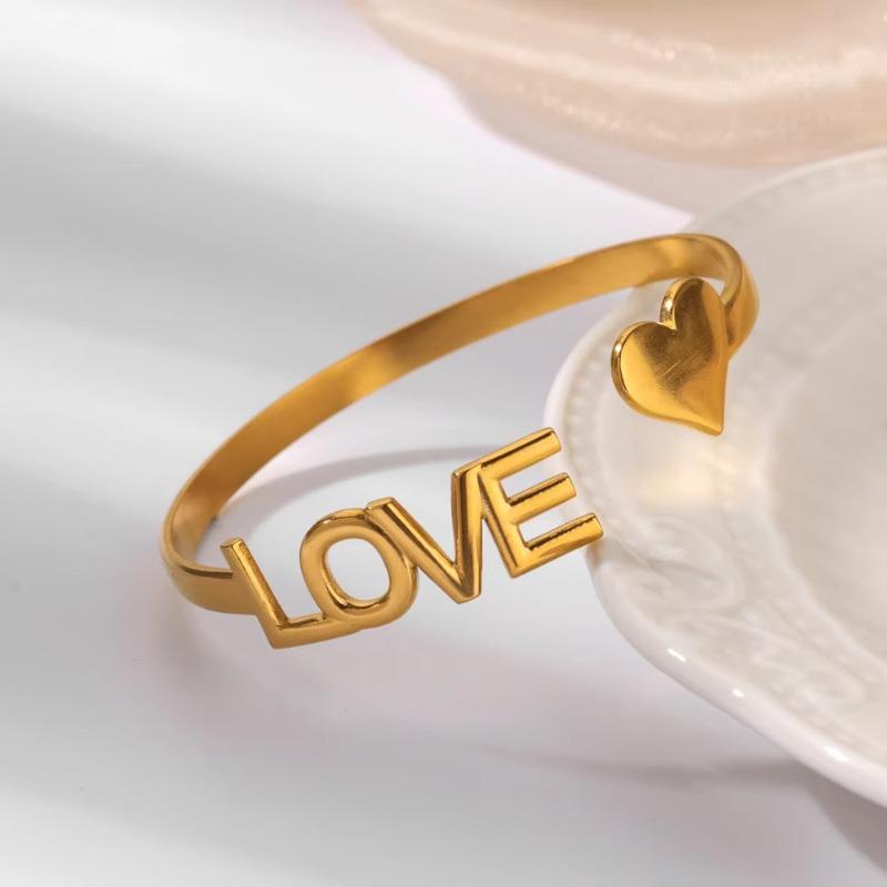 New stainless steel ove love bracelet women's fashion versatile titanium steel open fashion bracelet