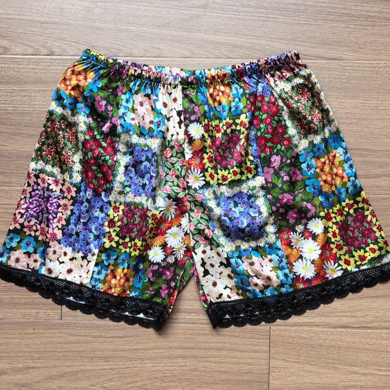 

Special Offer Shorts% Silk Crepe Satin Women s Pure Mulberry Silk Leggings Summer Anti-Wardrobe Malfunction Pants Casual Pants Colored flowers Free size waist 58-116,