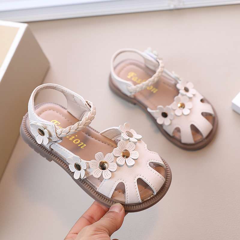 Girls baby sandals summer children's shoes soft sole non-slip bag head princess little girl summer children's sandals